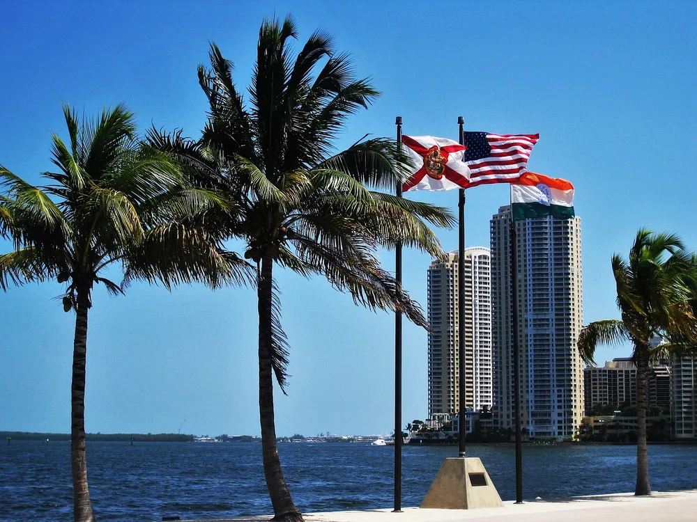 Familia en la playa de Miami
